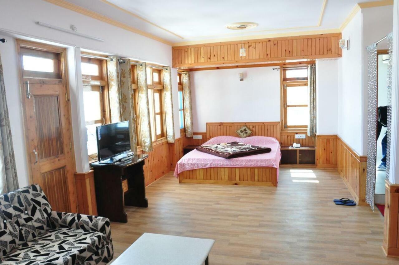 ناركاندا Sara Hotel المظهر الخارجي الصورة